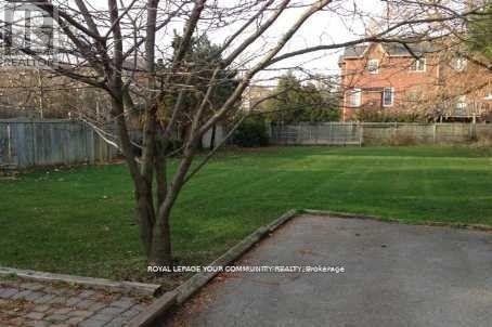 












94 ELGIN MILLS ROAD W

,
Richmond Hill,




Ontario
L4C4M2

