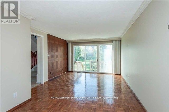 












90 ELGIN MILLS ROAD W

,
Richmond Hill,




Ontario
L4C4M2

