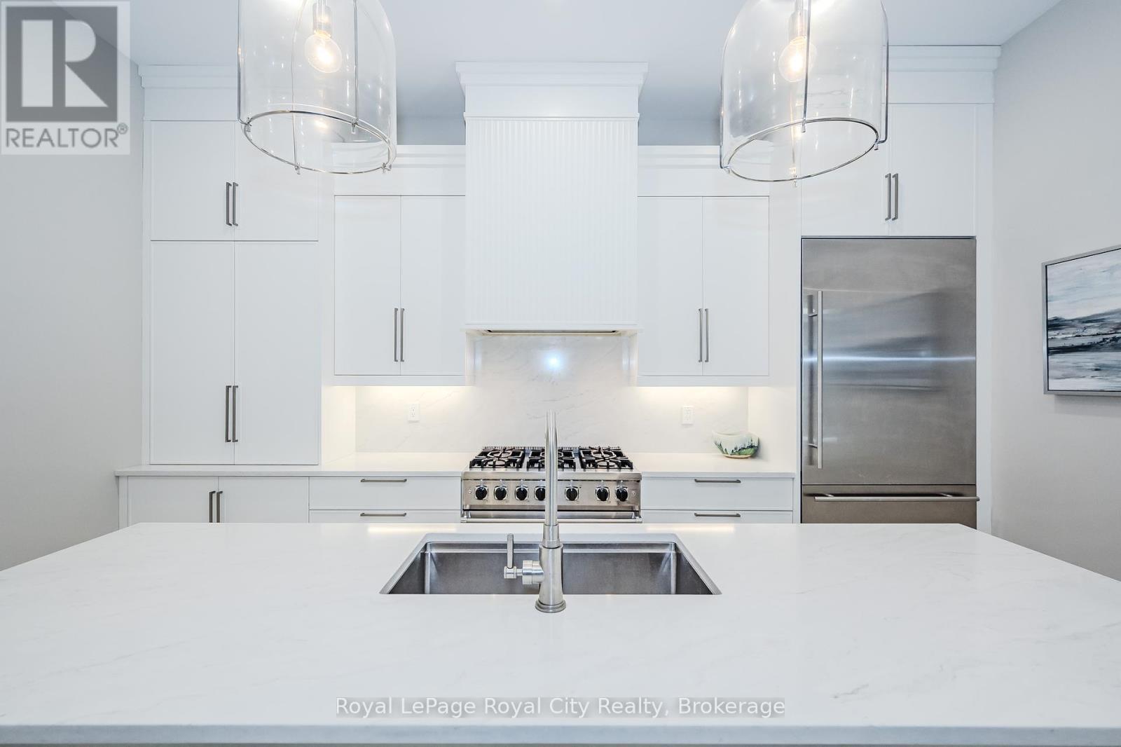 












138 DUBLIN STREET N

,
Guelph (Downtown),




Ontario
N1H4N7

