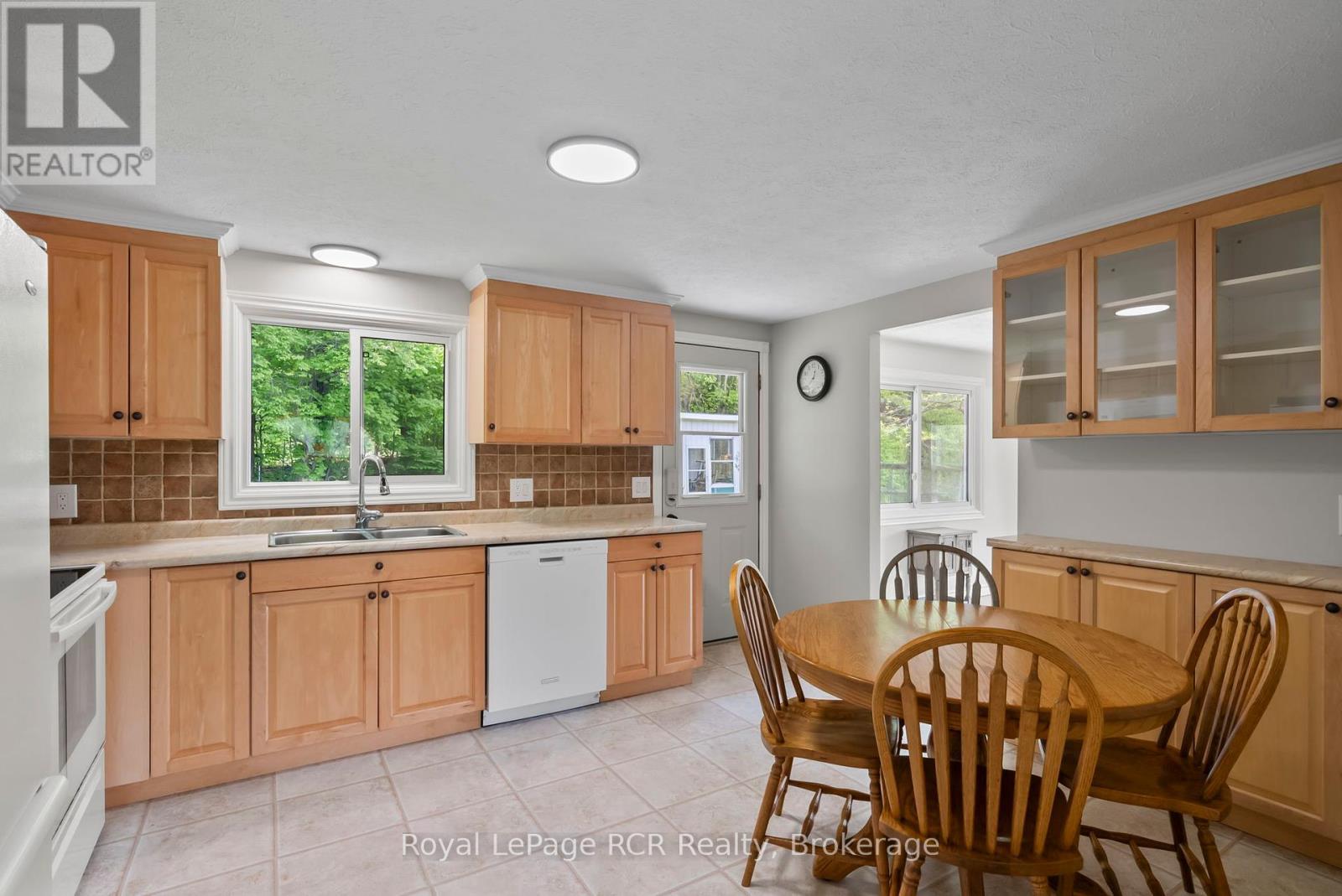 












2455 HIGHWAY 9 HIGHWAY

,
Brockton,




Ontario
N0G2V0


