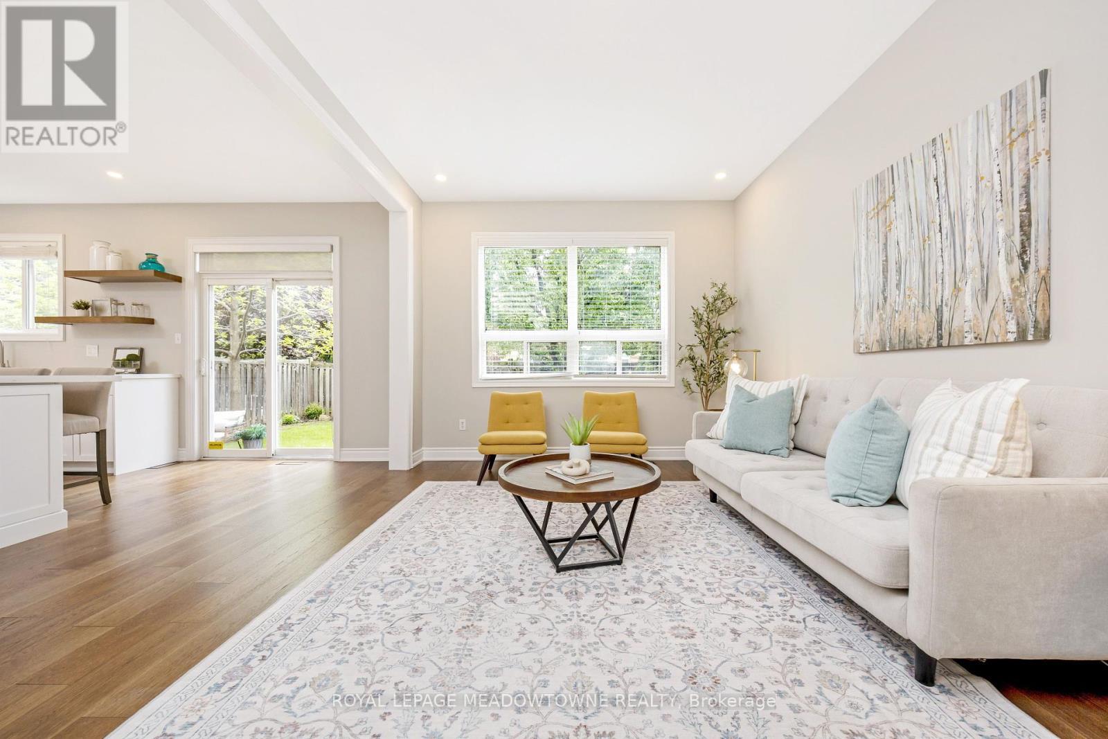 












2120 PINE GLEN ROAD

,
Oakville,




Ontario
L6M5B3

