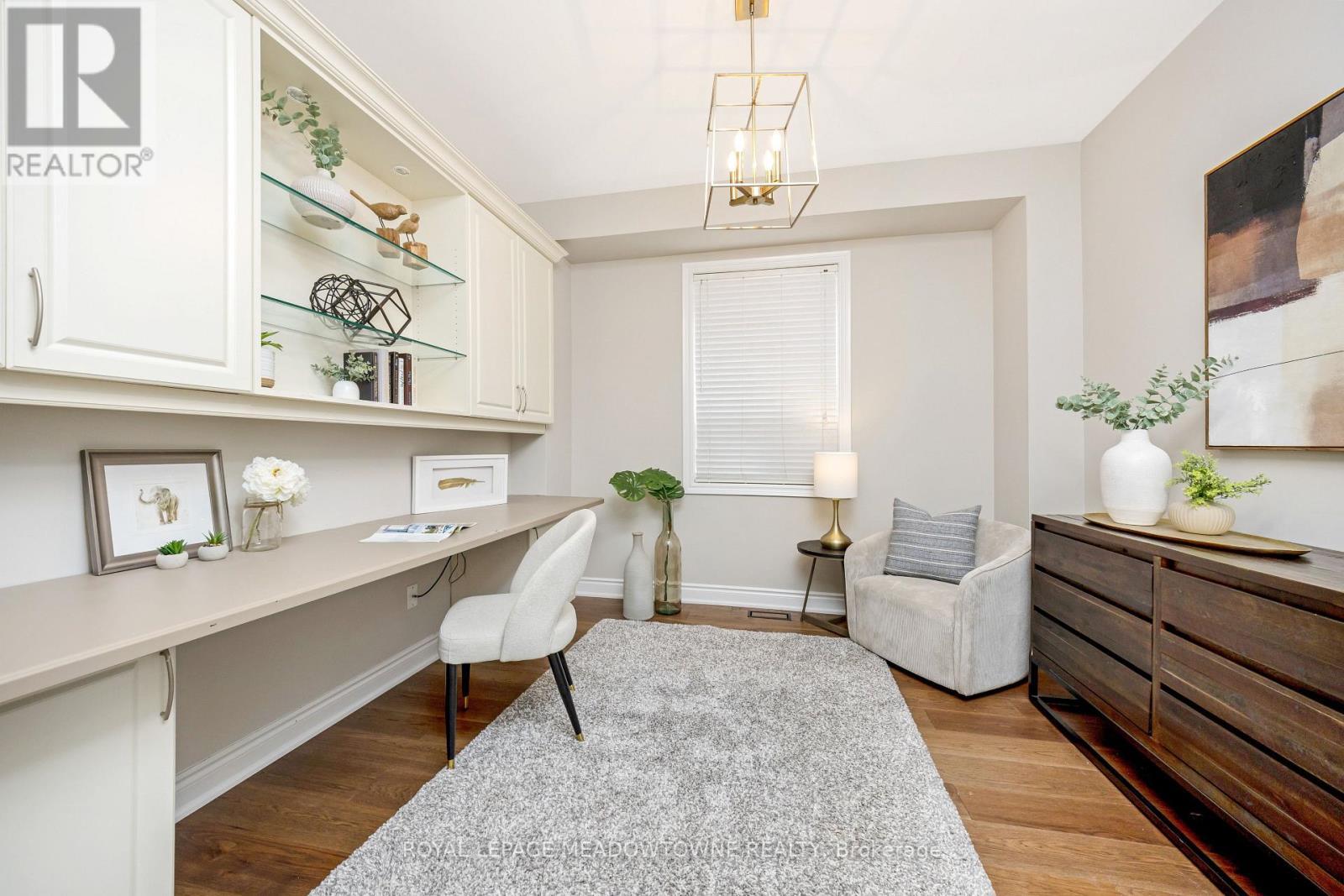 












2120 PINE GLEN ROAD

,
Oakville,




Ontario
L6M5B3

