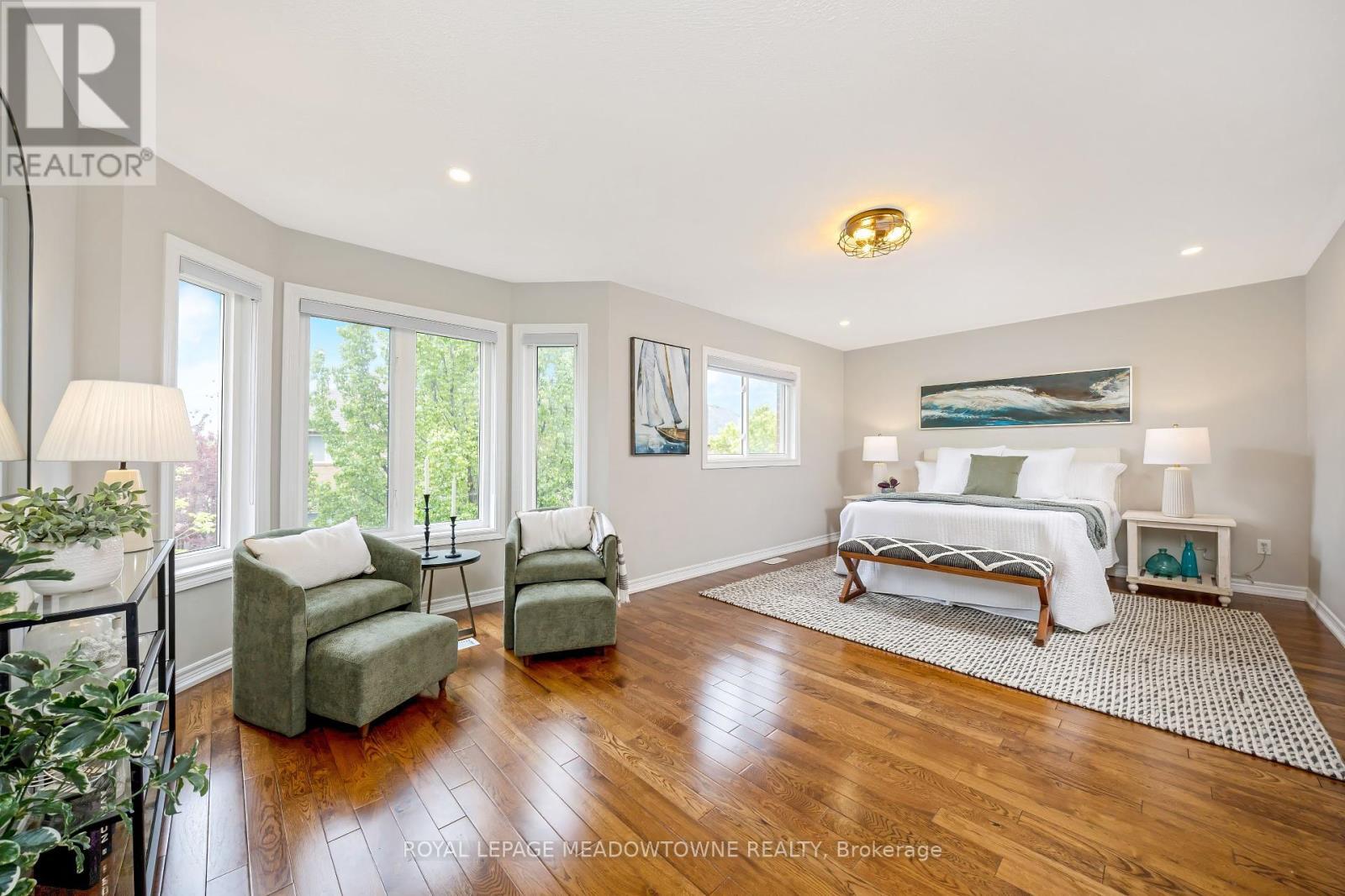 












2120 PINE GLEN ROAD

,
Oakville,




Ontario
L6M5B3


