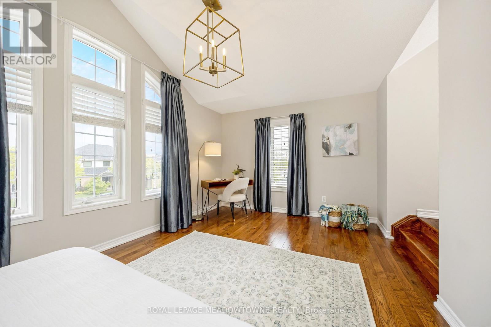 












2120 PINE GLEN ROAD

,
Oakville,




Ontario
L6M5B3

