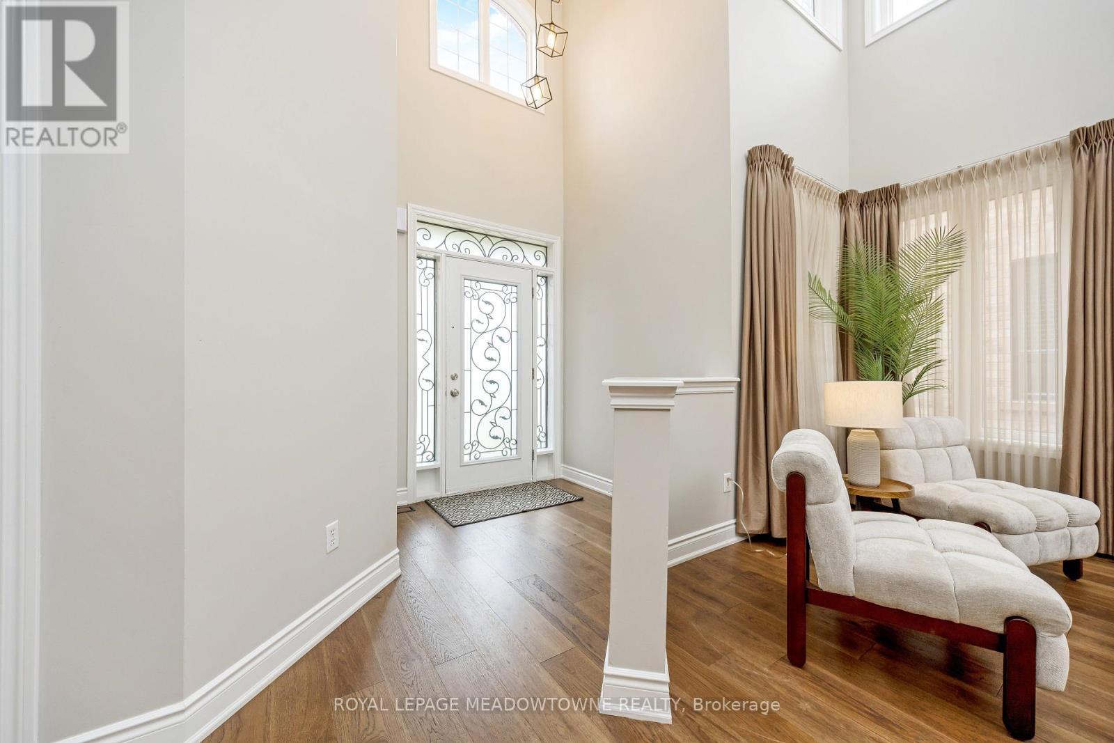 












2120 PINE GLEN ROAD

,
Oakville,




Ontario
L6M5B3

