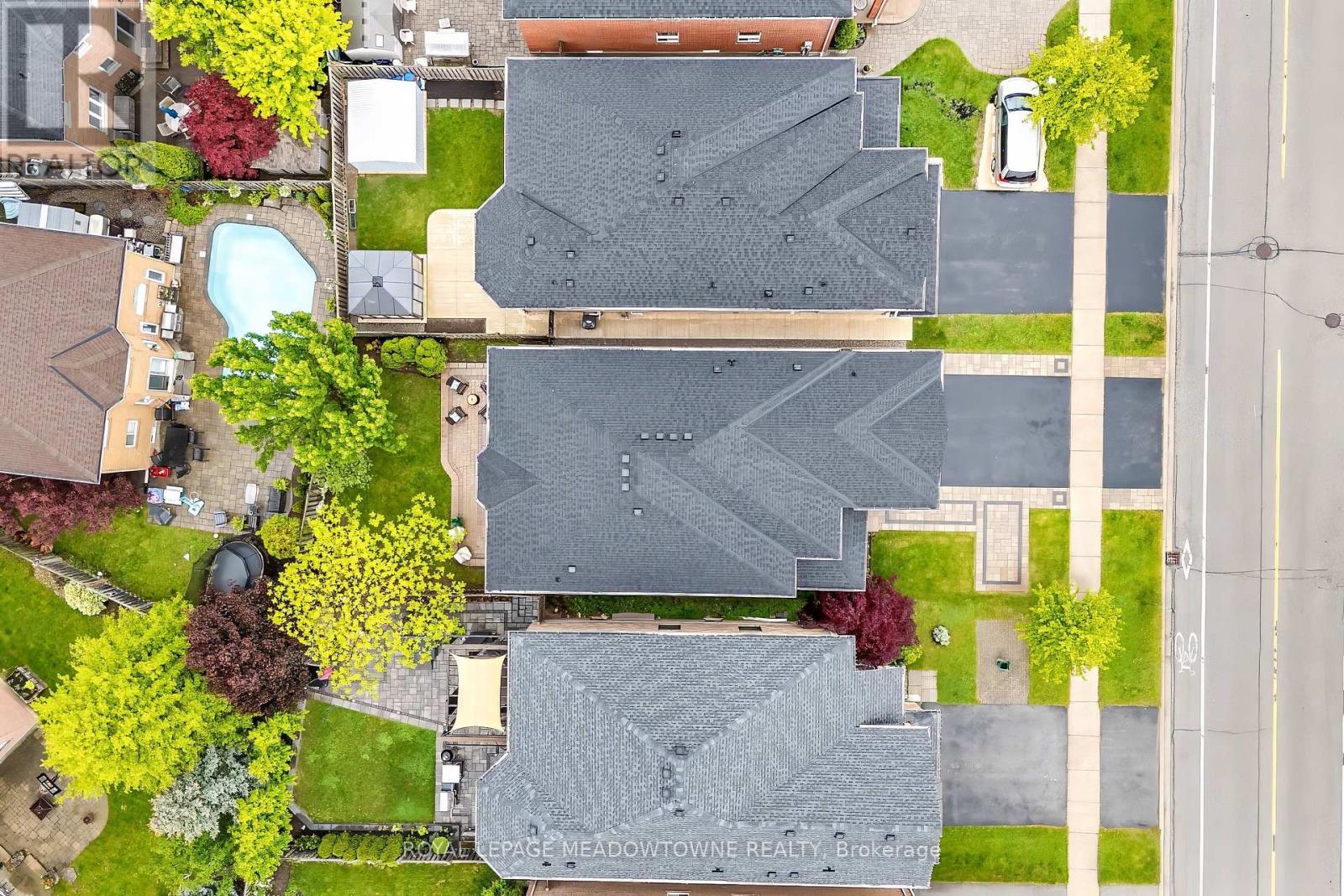 












2120 PINE GLEN ROAD

,
Oakville,




Ontario
L6M5B3

