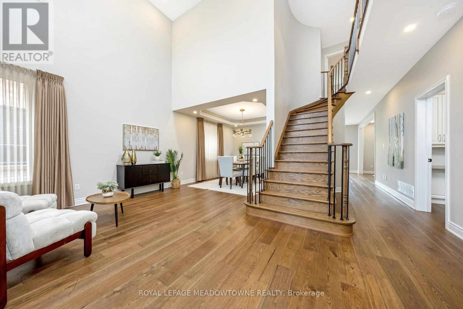 












2120 PINE GLEN ROAD

,
Oakville,




Ontario
L6M5B3

