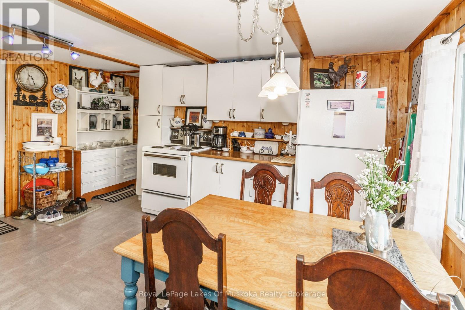 












1119 GRIST MILL LANE

,
Algonquin Highlands (Livingstone),




Ontario
P0A1E0

