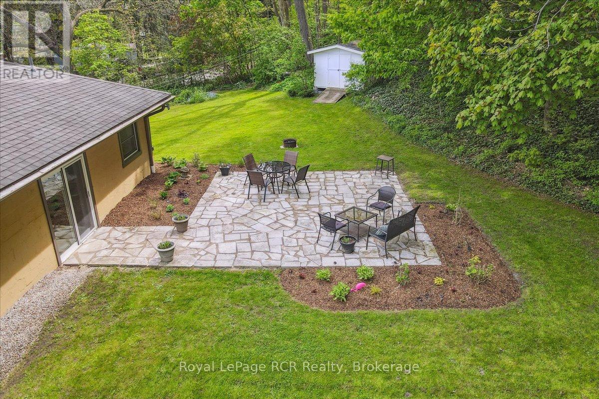 












1050 4TH A AVENUE W

,
Owen Sound,




Ontario
N4K5A1

