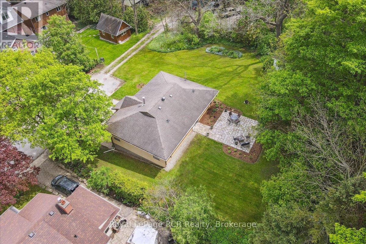 












1050 4TH A AVENUE W

,
Owen Sound,




Ontario
N4K5A1

