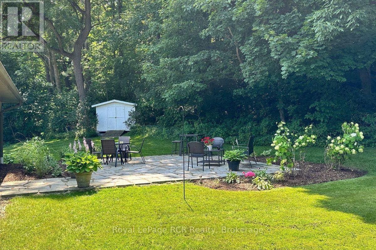 












1050 4TH A AVENUE W

,
Owen Sound,




Ontario
N4K5A1

