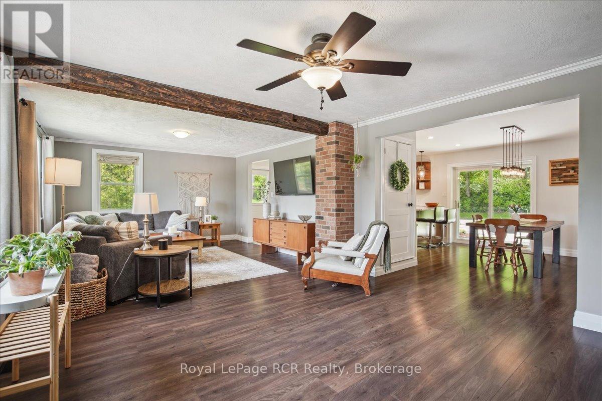 












1050 4TH A AVENUE W

,
Owen Sound,




Ontario
N4K5A1


