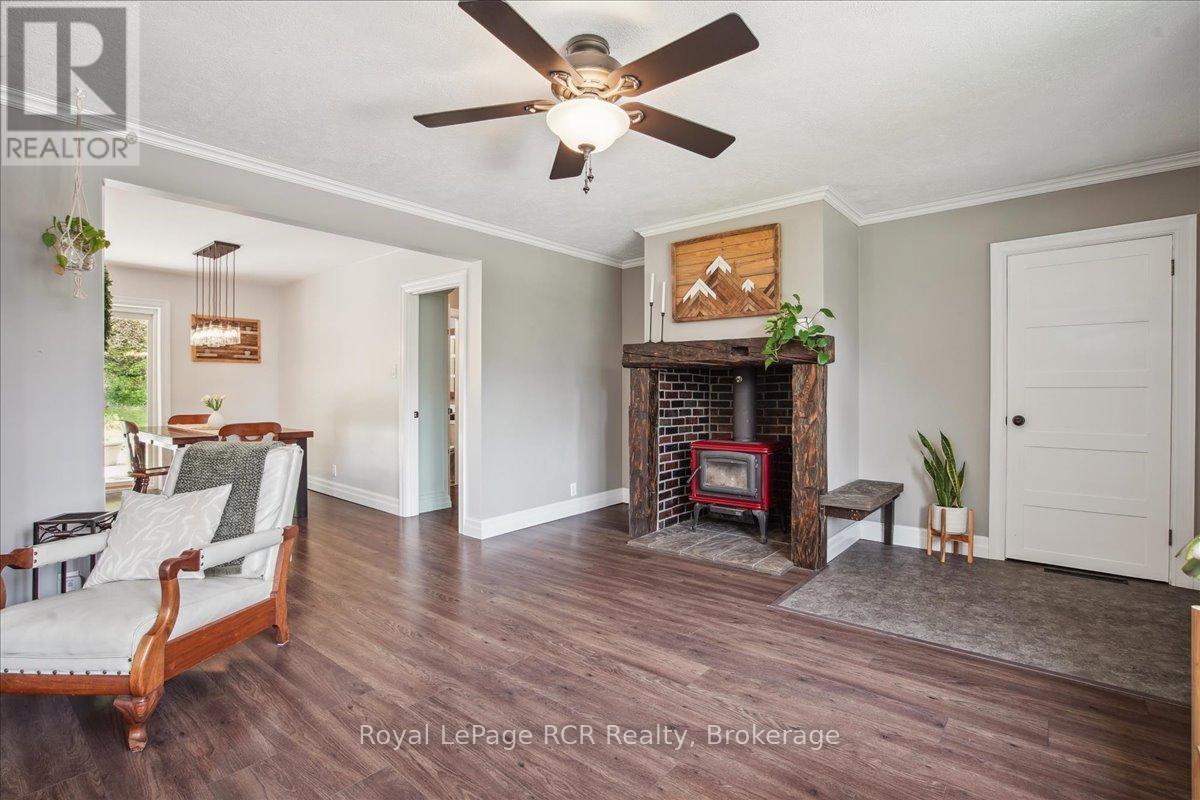 












1050 4TH A AVENUE W

,
Owen Sound,




Ontario
N4K5A1

