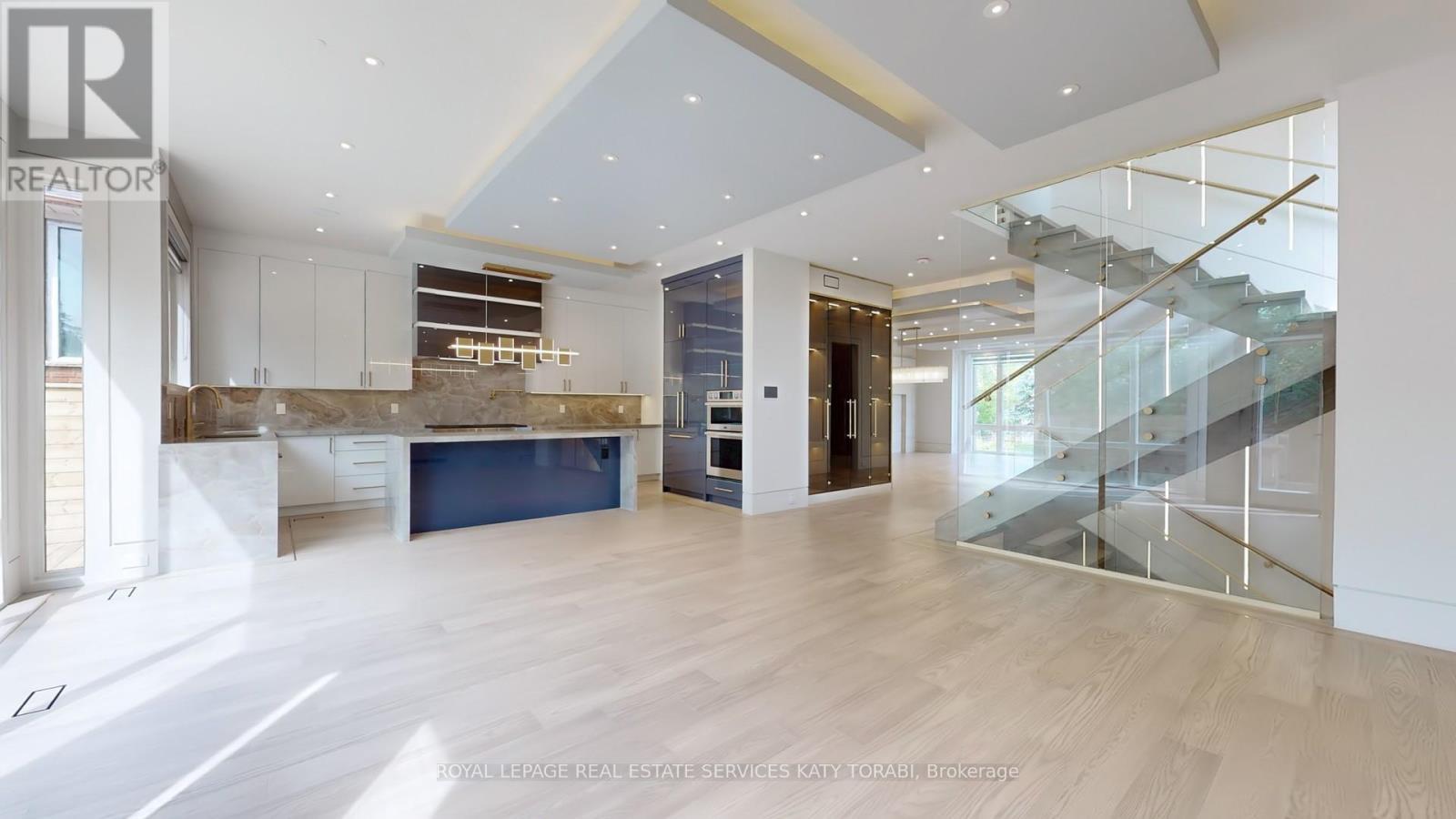 












49 ABITIBI AVENUE

,
Toronto,




Ontario
M2M2V3

