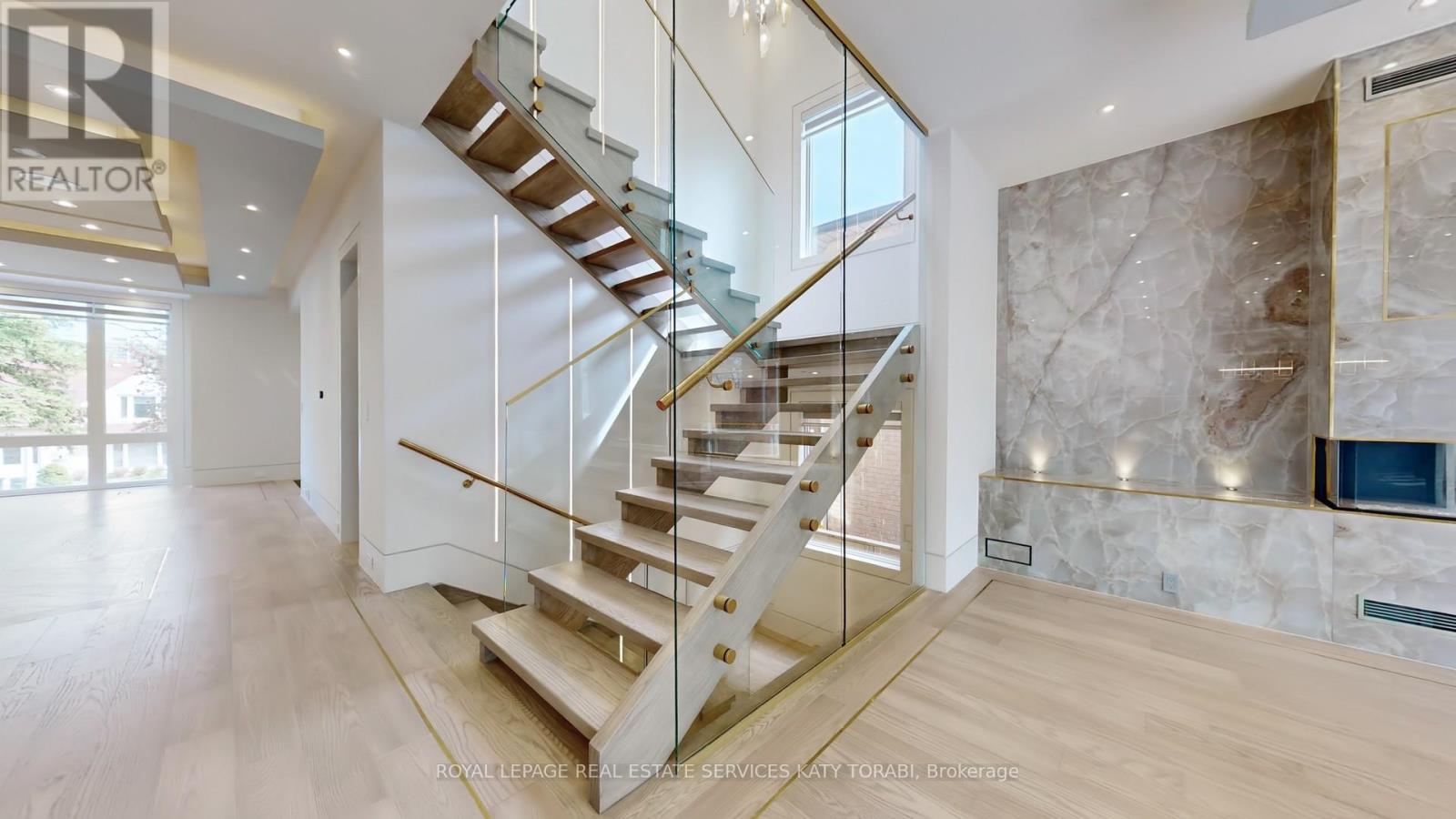 












49 ABITIBI AVENUE

,
Toronto,




Ontario
M2M2V3

