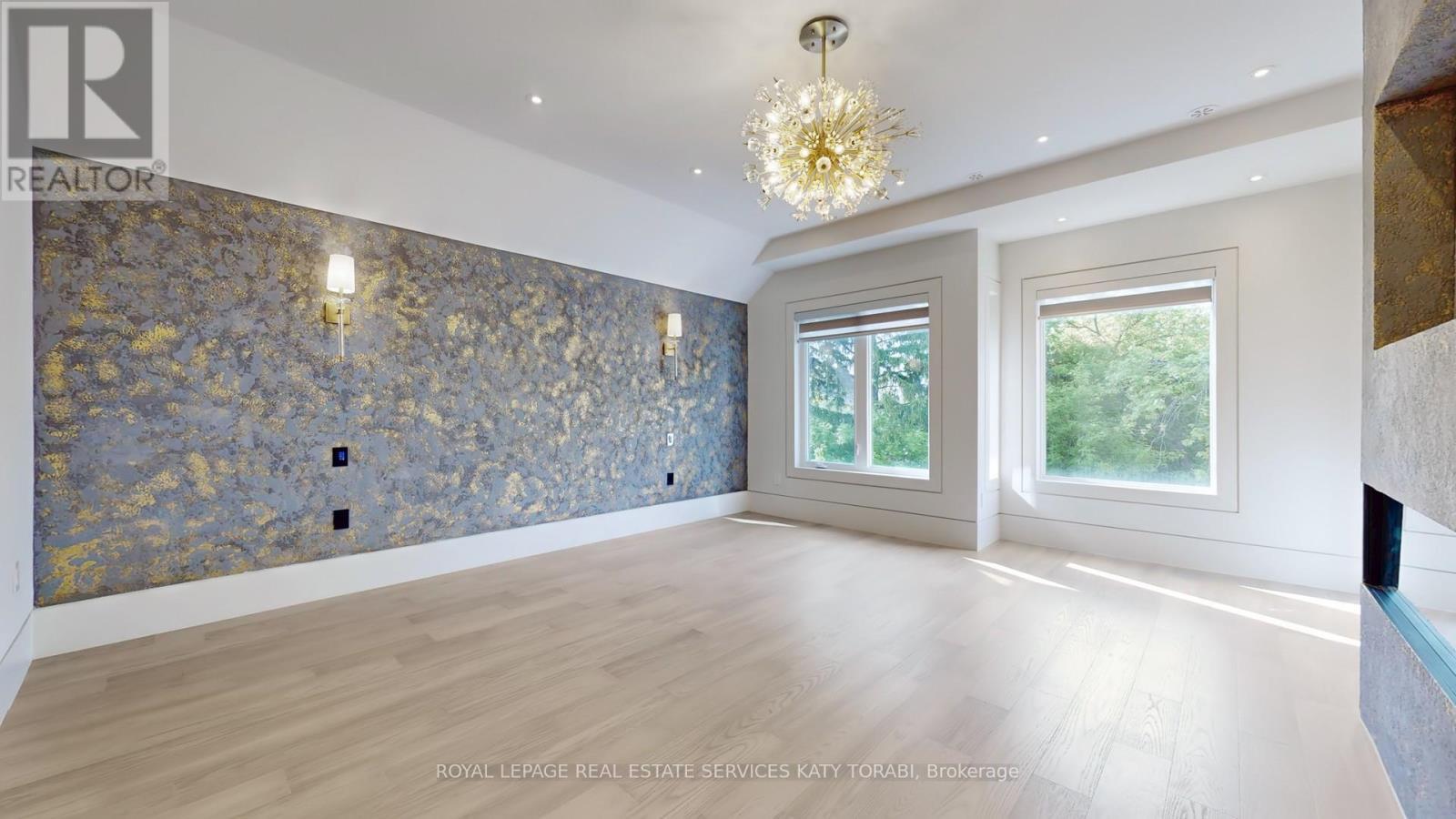 












49 ABITIBI AVENUE

,
Toronto,




Ontario
M2M2V3

