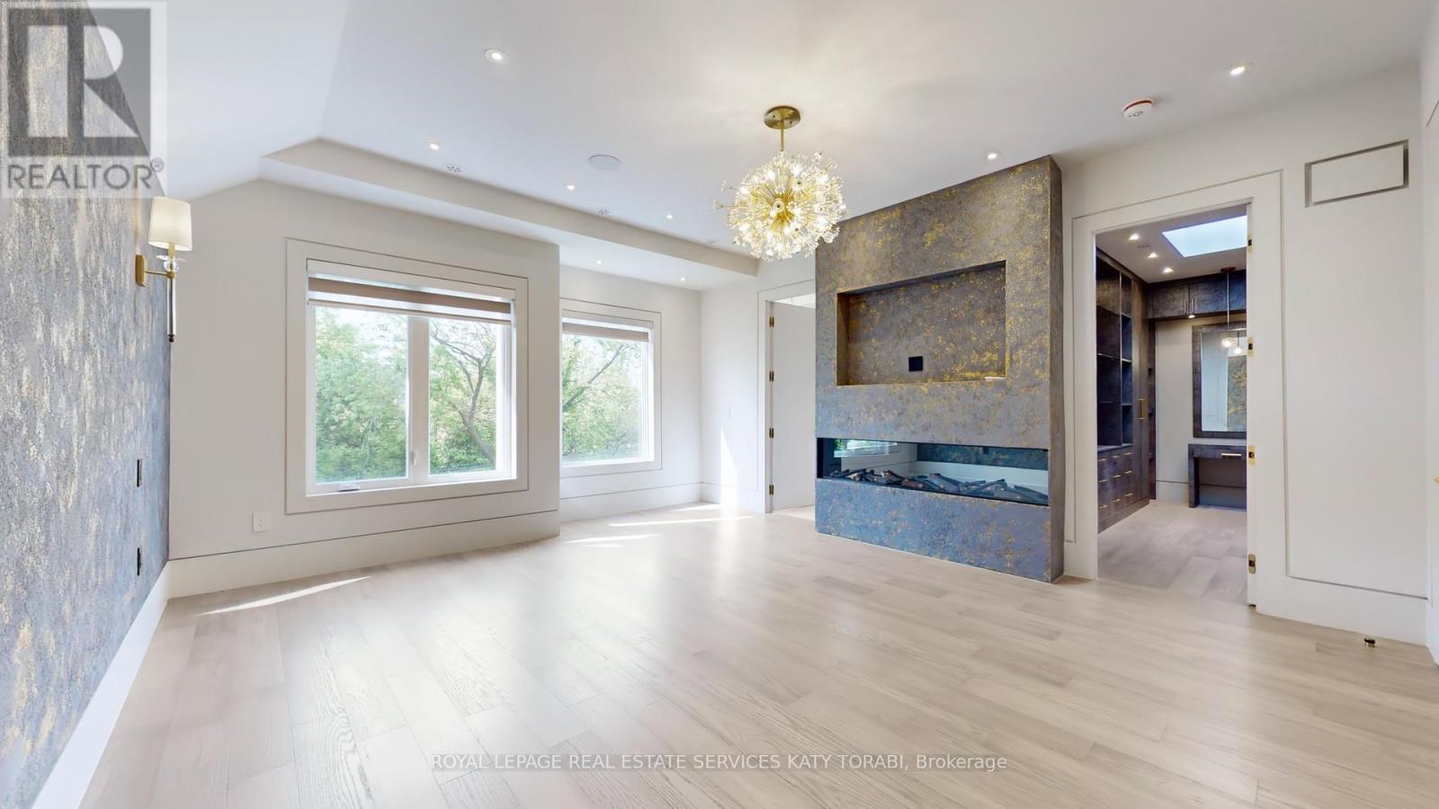 












49 ABITIBI AVENUE

,
Toronto,




Ontario
M2M2V3

