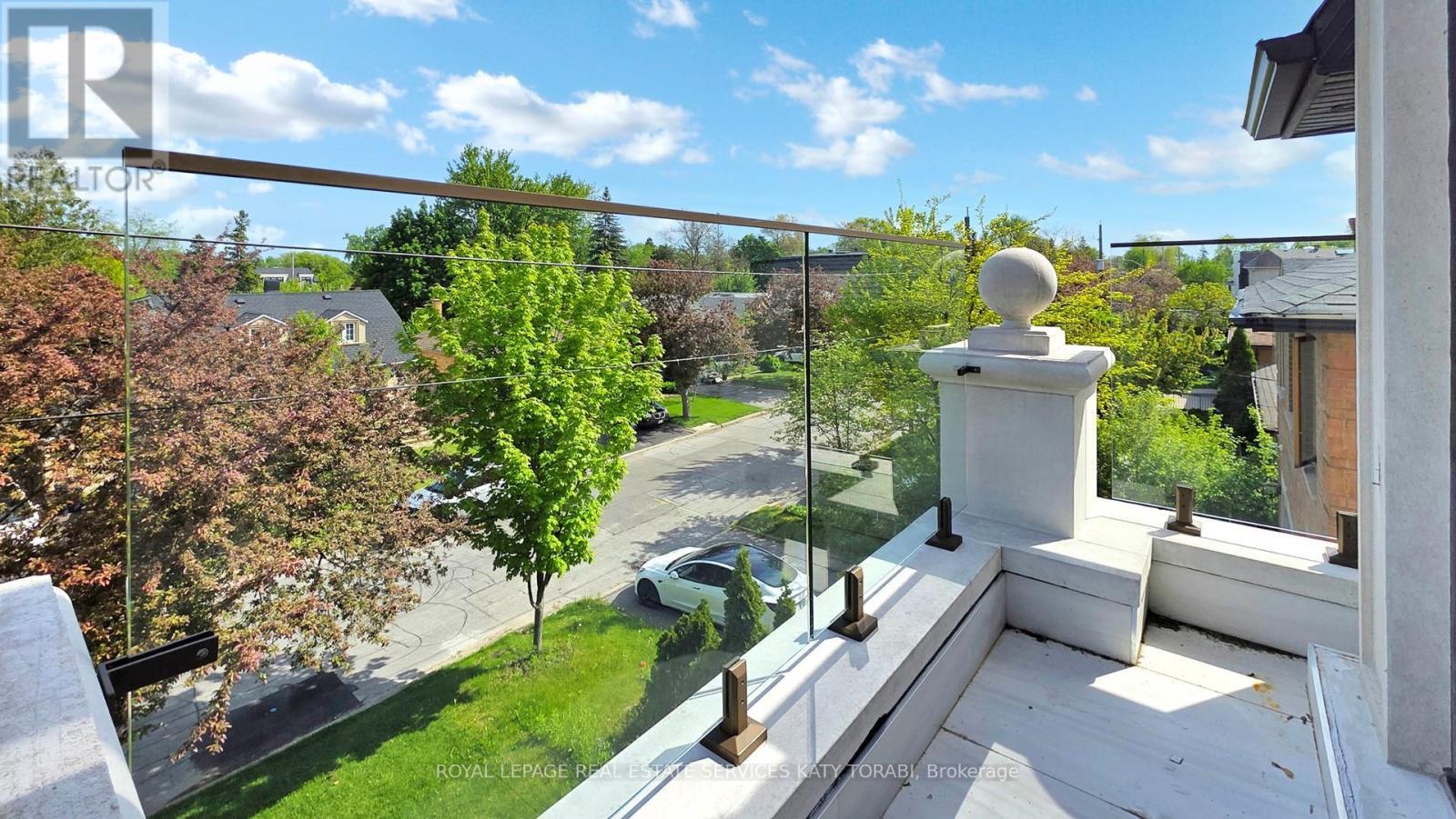












49 ABITIBI AVENUE

,
Toronto,




Ontario
M2M2V3

