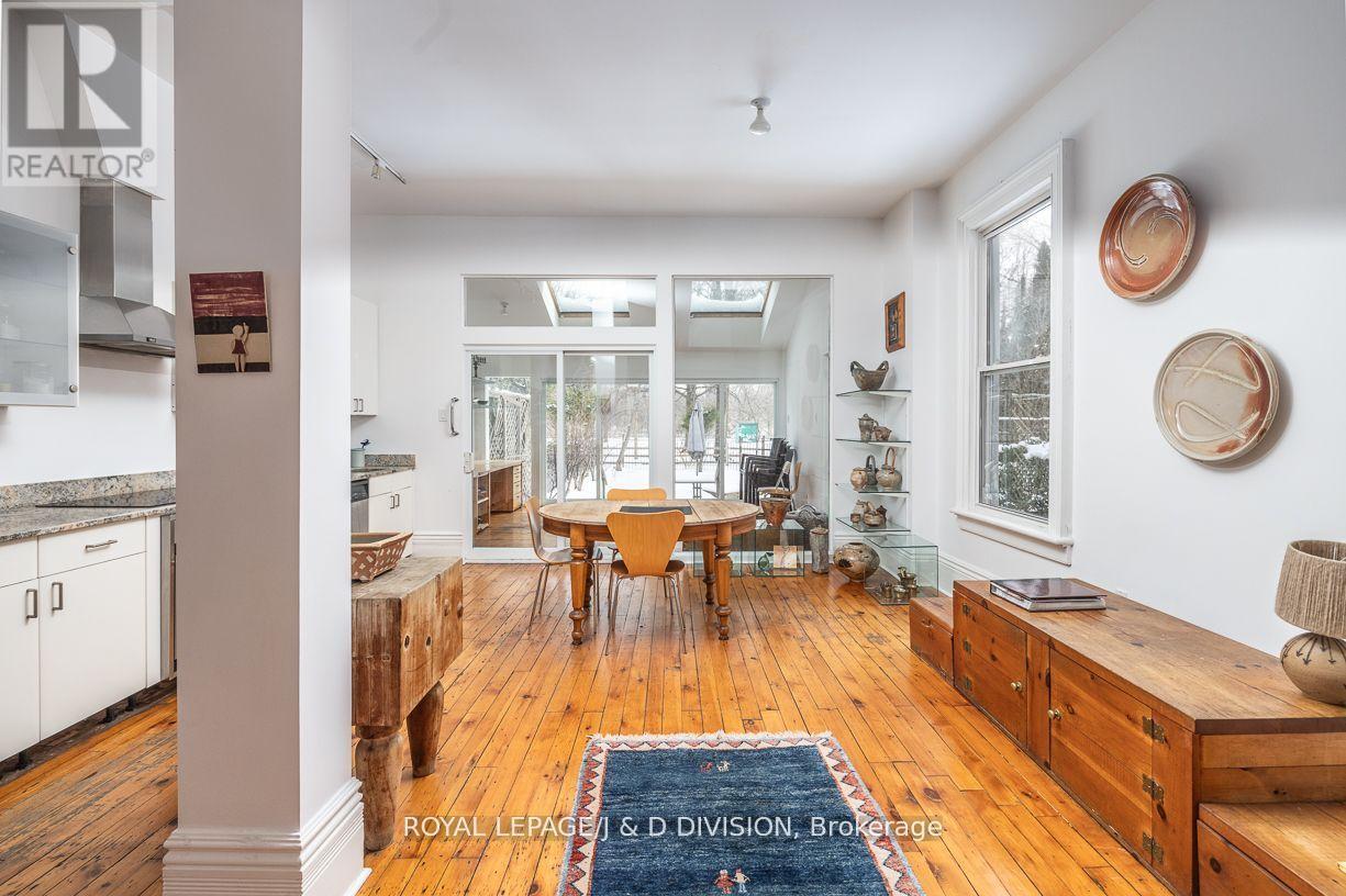 












187 CRAWFORD STREET

,
Toronto,




Ontario
M6J2V5

