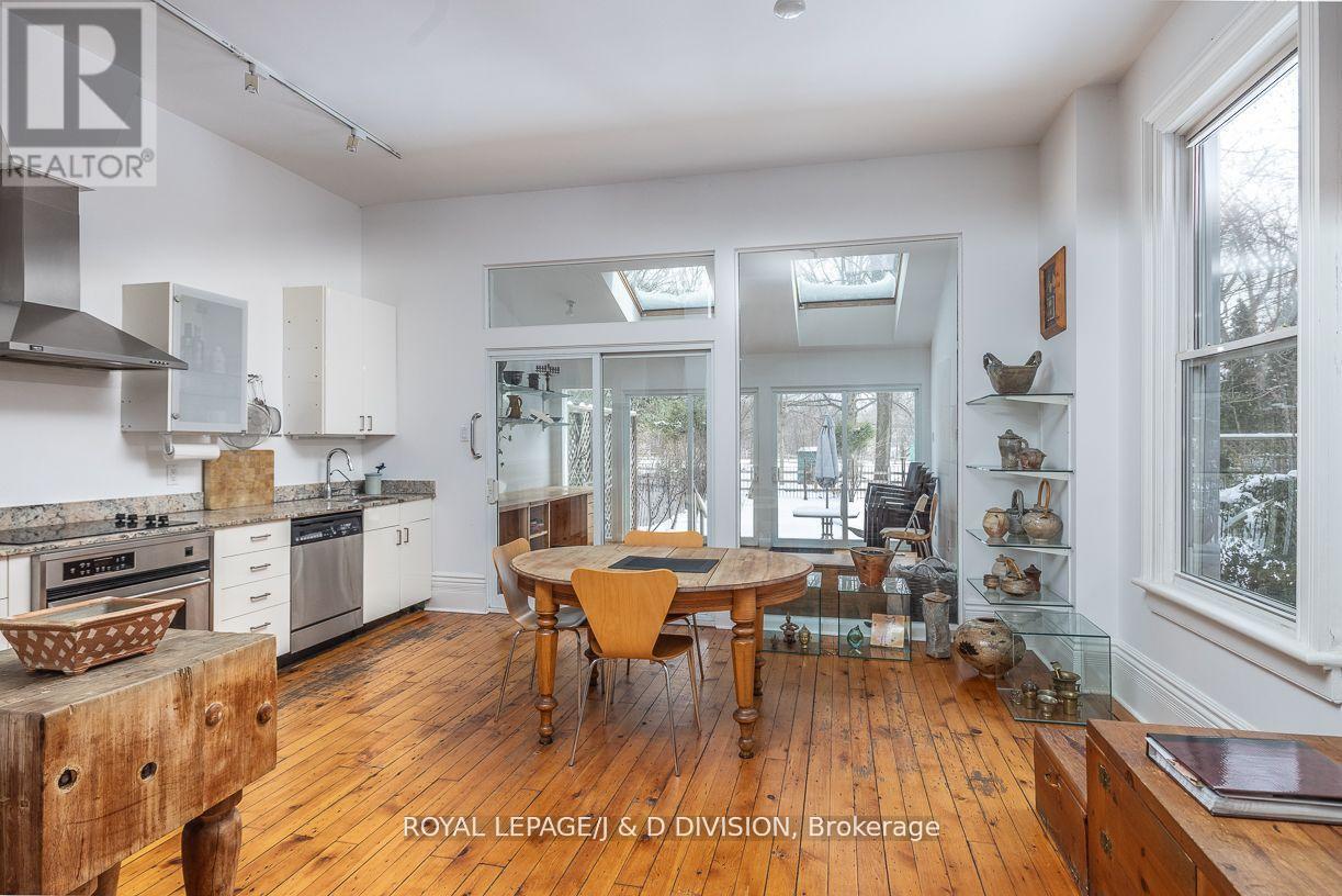 












187 CRAWFORD STREET

,
Toronto,




Ontario
M6J2V5

