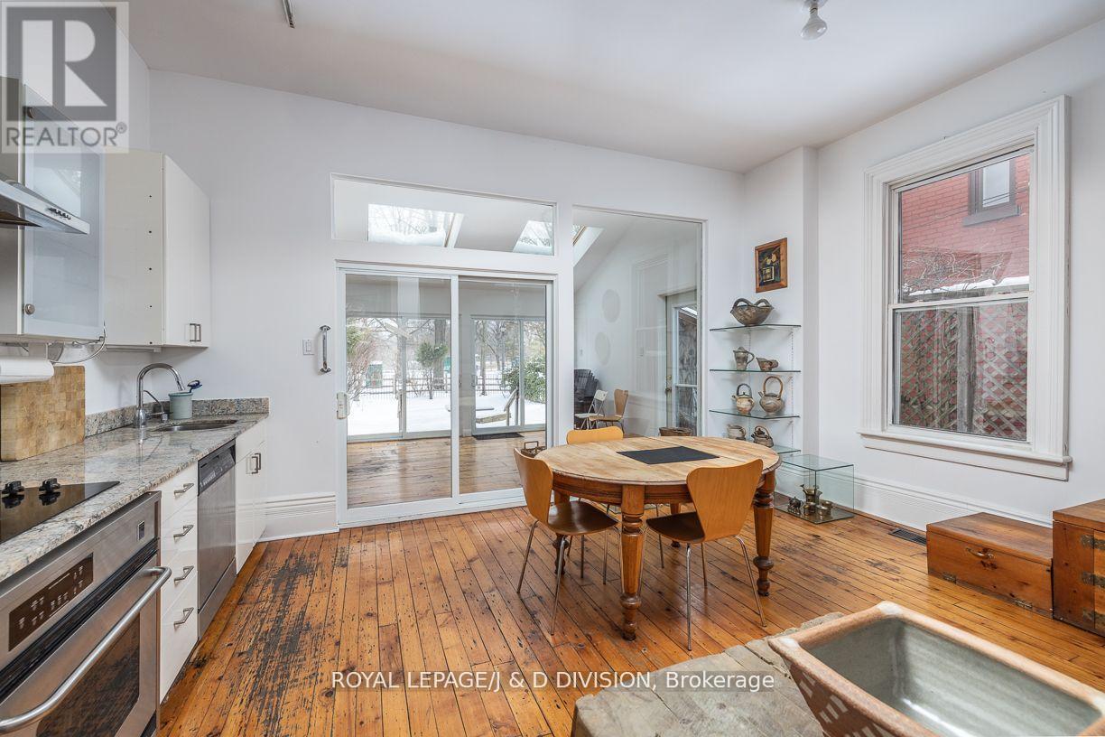 












187 CRAWFORD STREET

,
Toronto,




Ontario
M6J2V5

