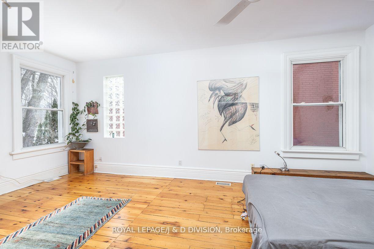 












187 CRAWFORD STREET

,
Toronto,




Ontario
M6J2V5

