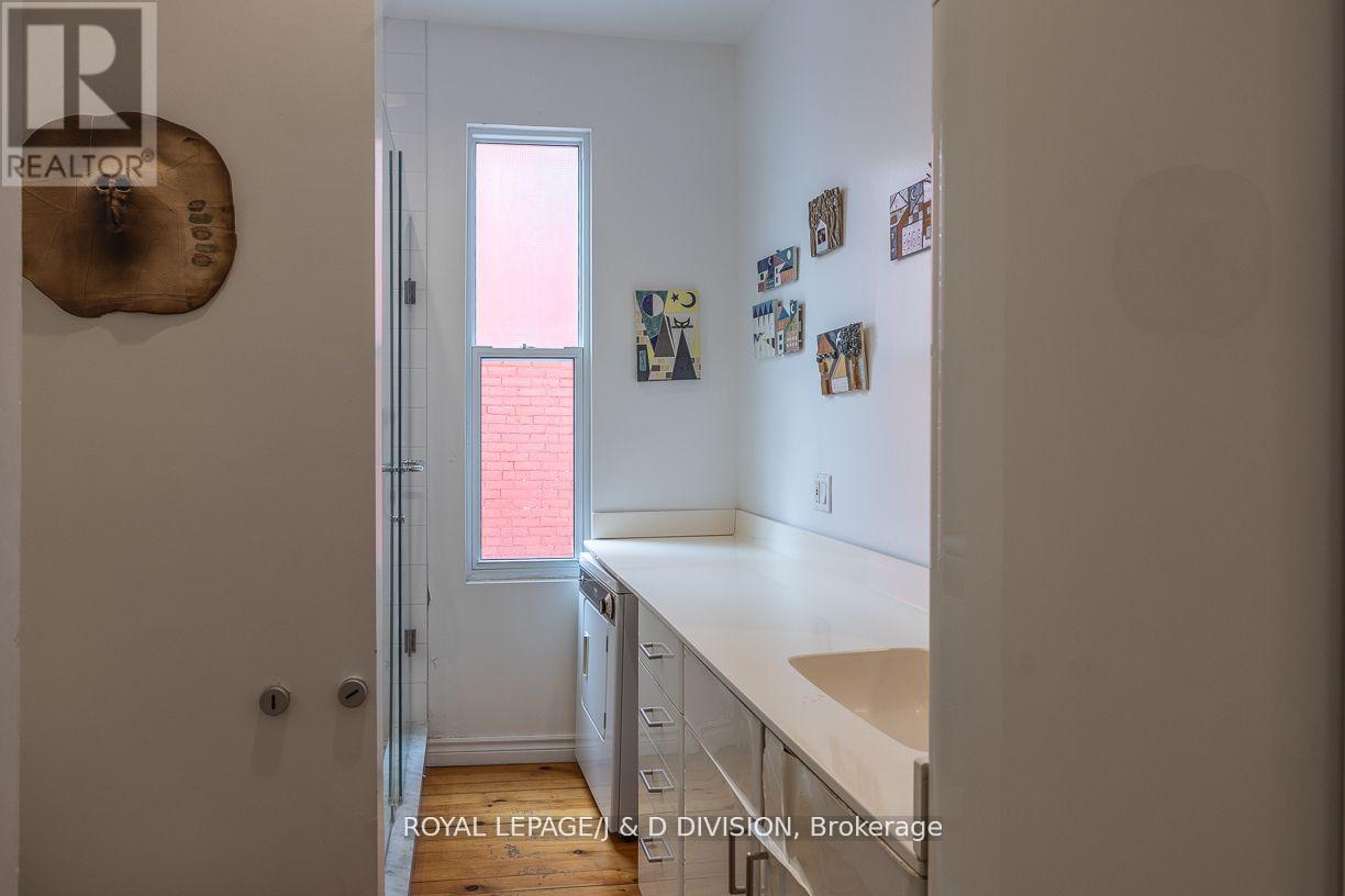 












187 CRAWFORD STREET

,
Toronto,




Ontario
M6J2V5

