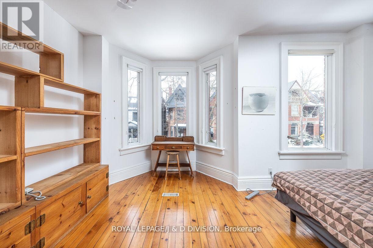 












187 CRAWFORD STREET

,
Toronto,




Ontario
M6J2V5

