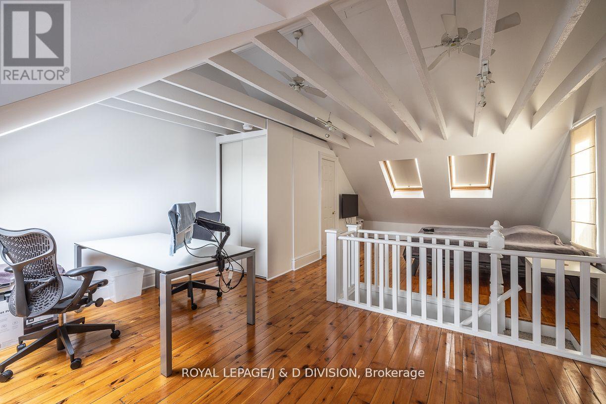 












187 CRAWFORD STREET

,
Toronto,




Ontario
M6J2V5

