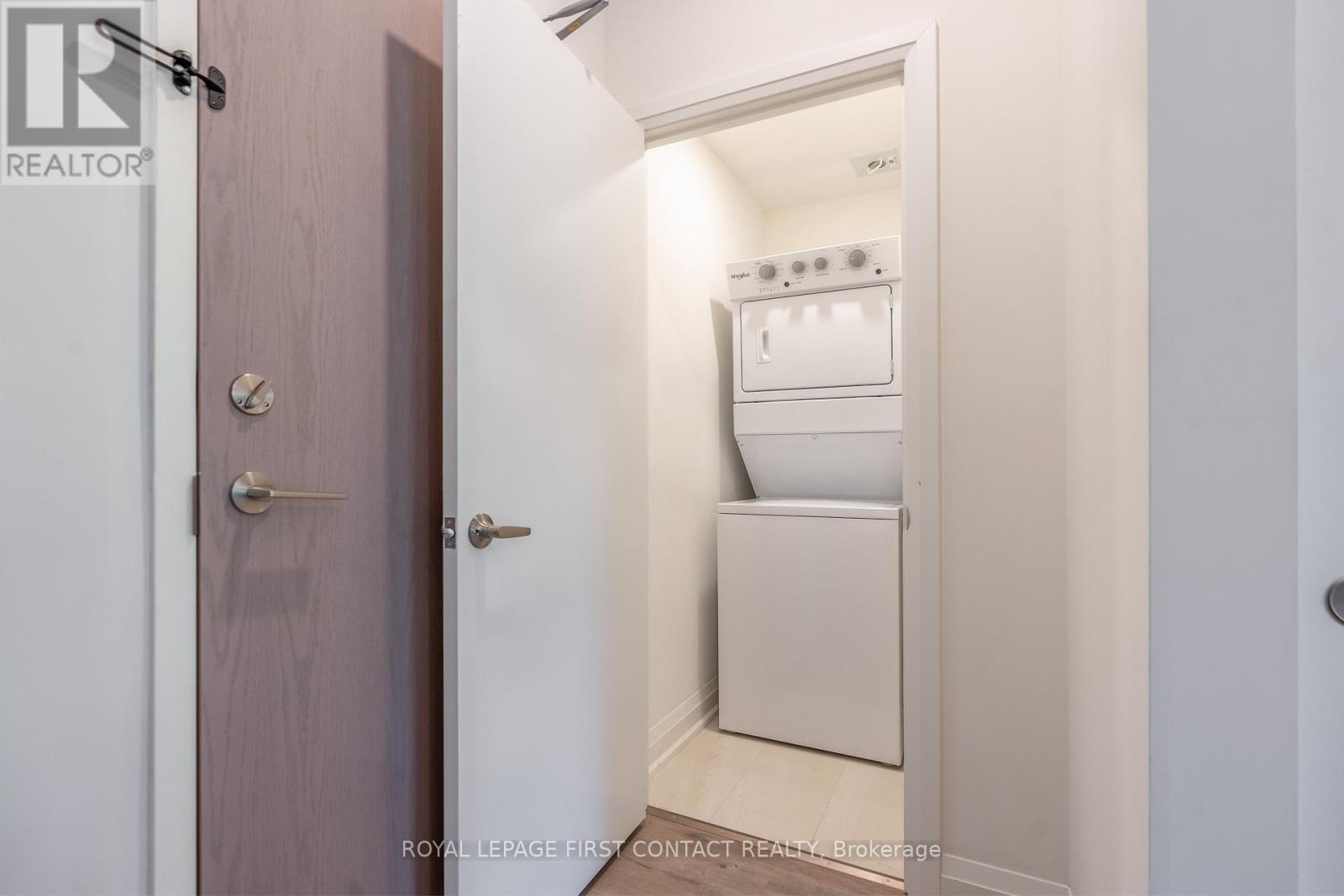 












106 - 58 LAKESIDE TERRACE

,
Barrie,




Ontario
L4M0L5

