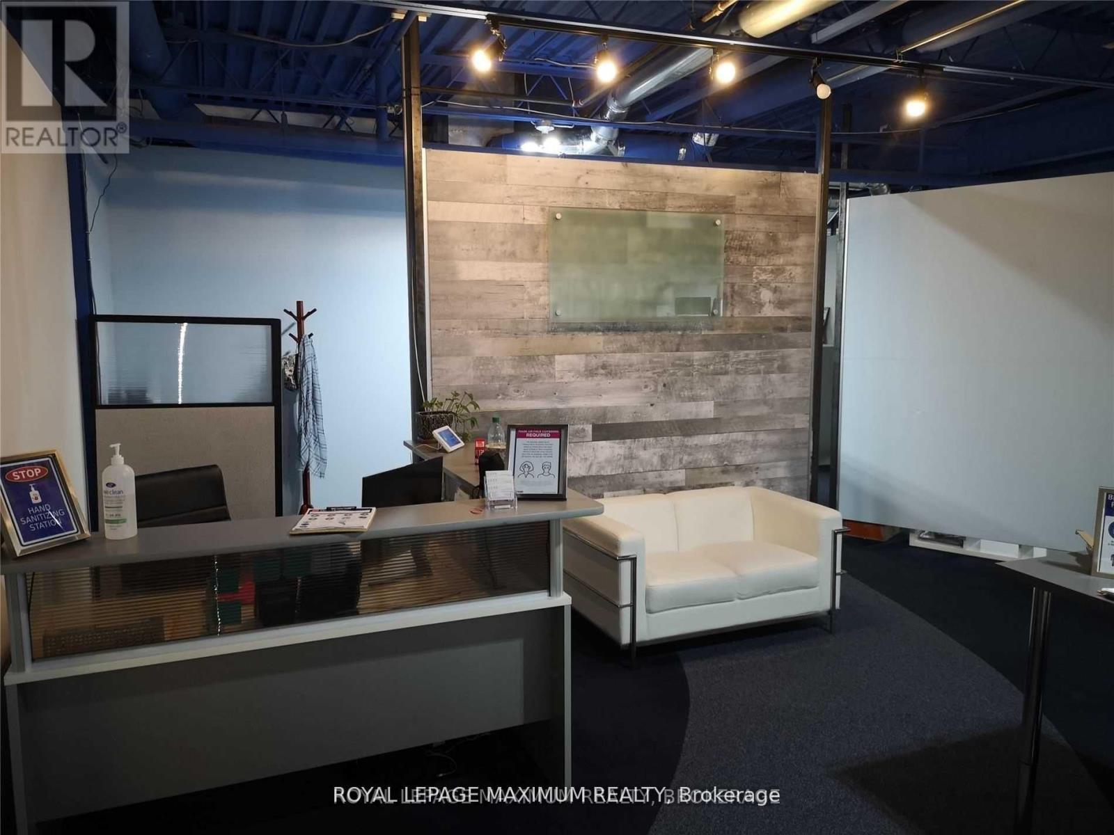 












12A - 644 MILLWAY AVENUE

,
Vaughan,




Ontario
L4K4H4

