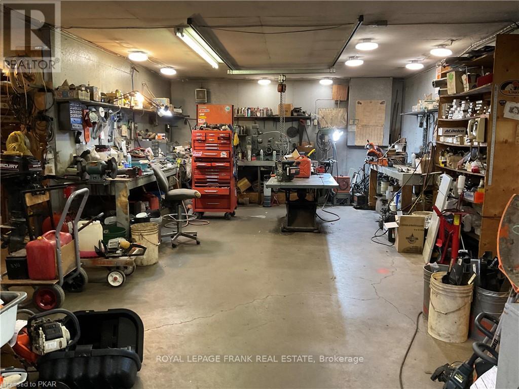 












3467 COUNTY RD 36

,
Trent Lakes,




Ontario
K0L1J0


