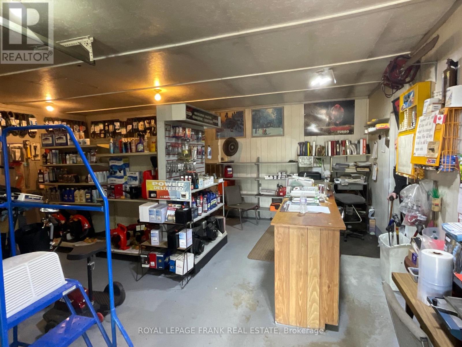 












3467 COUNTY RD 36

,
Trent Lakes,




Ontario
K0L1J0

