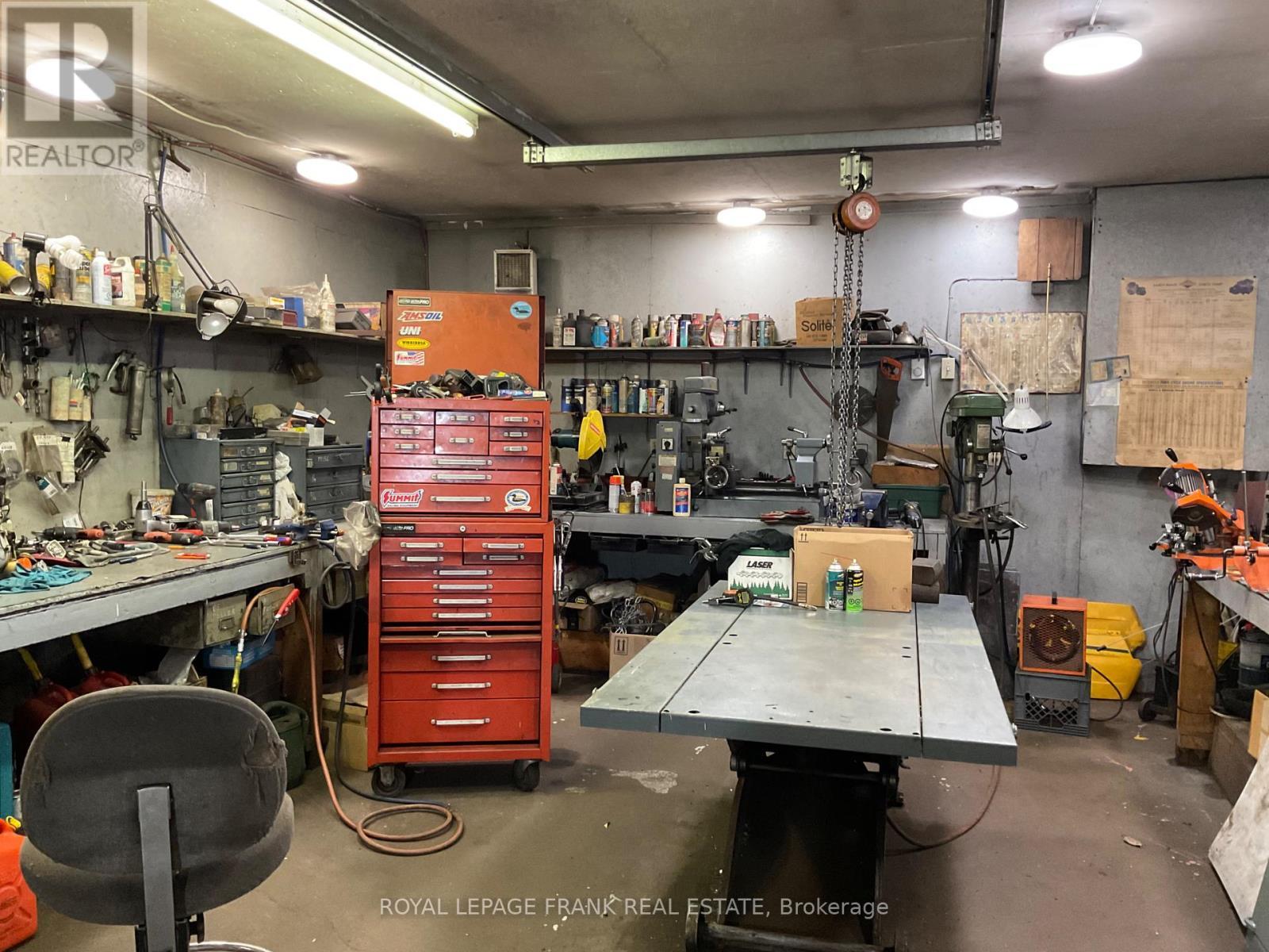 












3467 COUNTY RD 36

,
Trent Lakes,




Ontario
K0L1J0

