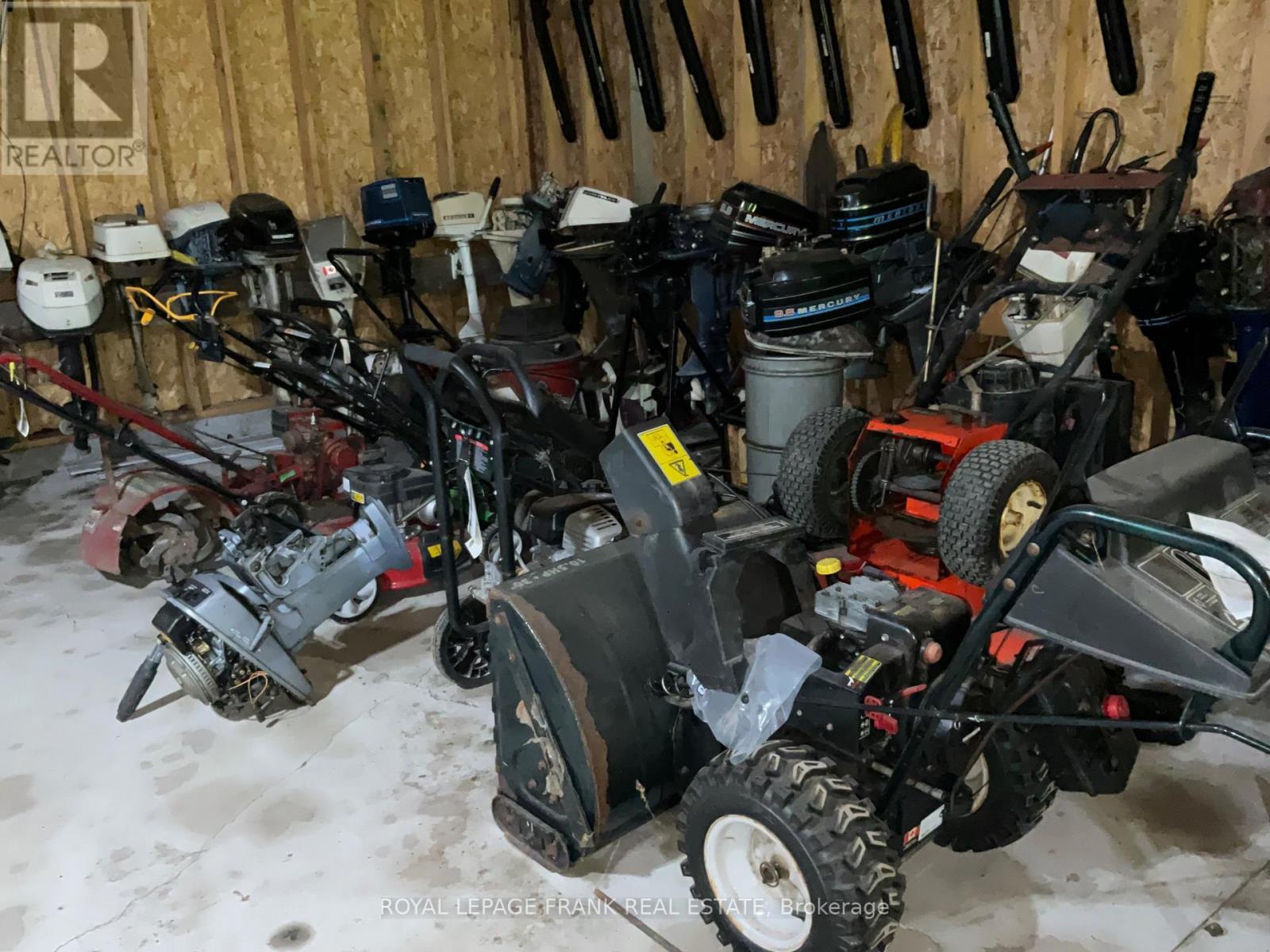 












3467 COUNTY RD 36

,
Trent Lakes,




Ontario
K0L1J0


