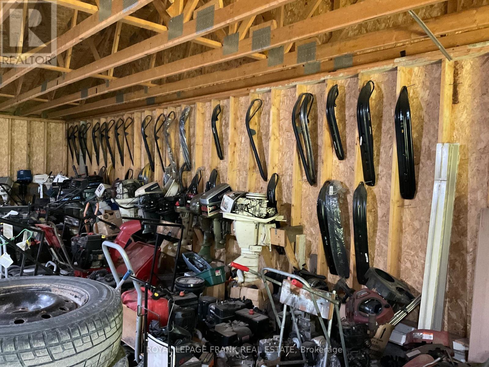 












3467 COUNTY RD 36

,
Trent Lakes,




Ontario
K0L1J0

