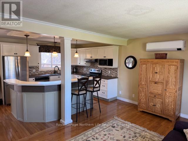 












58 CHATEAU TERRACE

,
West Nipissing (Sturgeon Falls),




Ontario
P2B1X6

