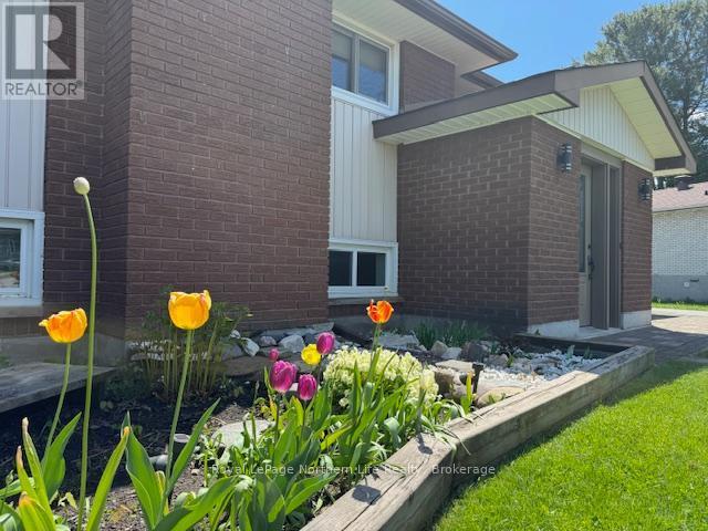 












58 CHATEAU TERRACE

,
West Nipissing (Sturgeon Falls),




Ontario
P2B1X6

