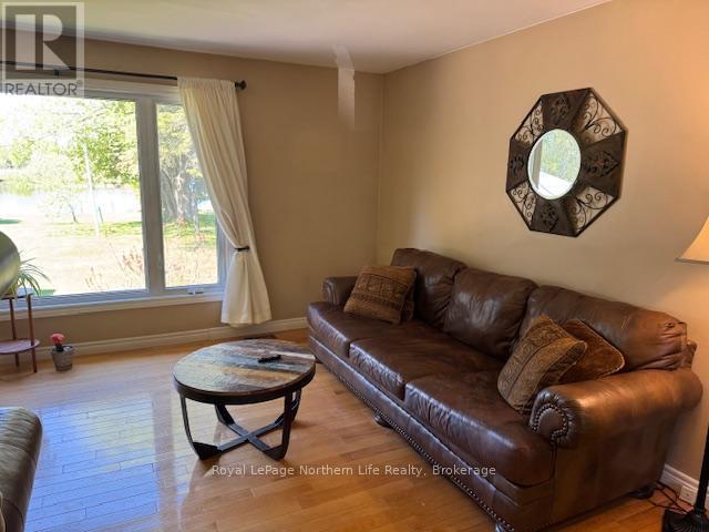












1054 EVANSVILLE DRIVE

,
West Nipissing (Sturgeon Falls),




Ontario
P2B2K4

