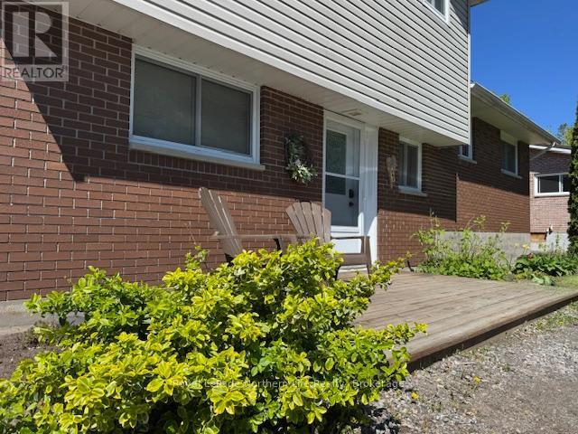 












1054 EVANSVILLE DRIVE

,
West Nipissing (Sturgeon Falls),




Ontario
P2B2K4

