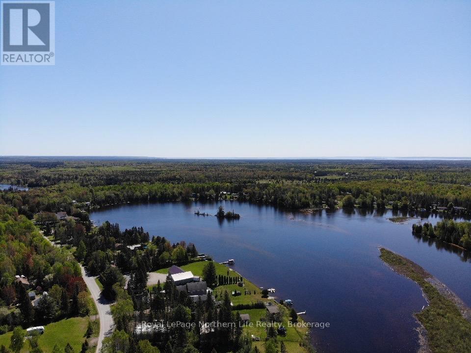 












1054 EVANSVILLE DRIVE

,
West Nipissing (Sturgeon Falls),




Ontario
P2B2K4

