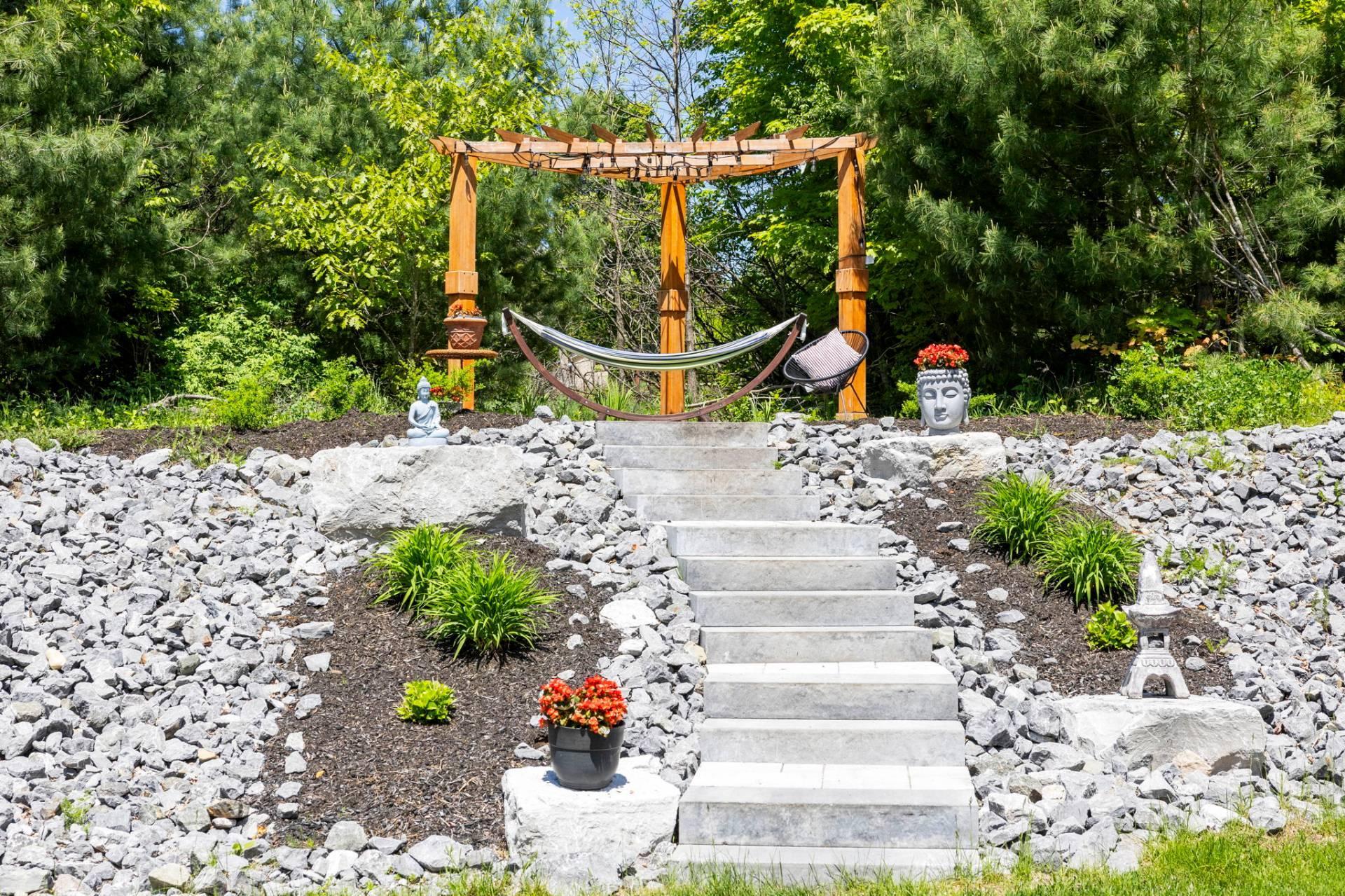 









420


Ch. de la Randonnée

,
Chelsea,




QC
J9B0E3

