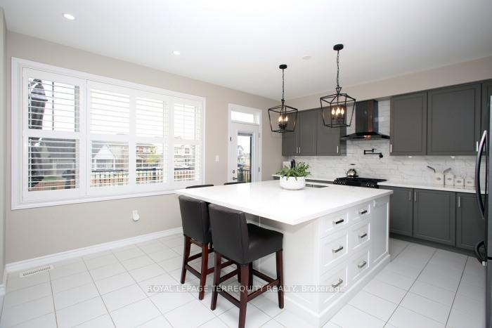 









220


Harpin

Way East,
Centre Wellington,




ON
N1M 2W3

