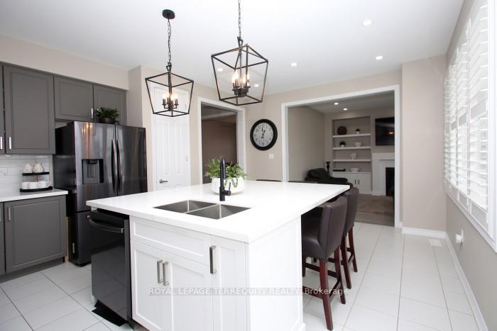 









220


Harpin

Way East,
Centre Wellington,




ON
N1M 2W3

