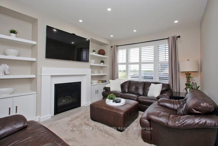 









220


Harpin

Way East,
Centre Wellington,




ON
N1M 2W3

