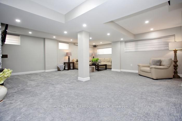 









220


Harpin

Way East,
Centre Wellington,




ON
N1M 2W3

