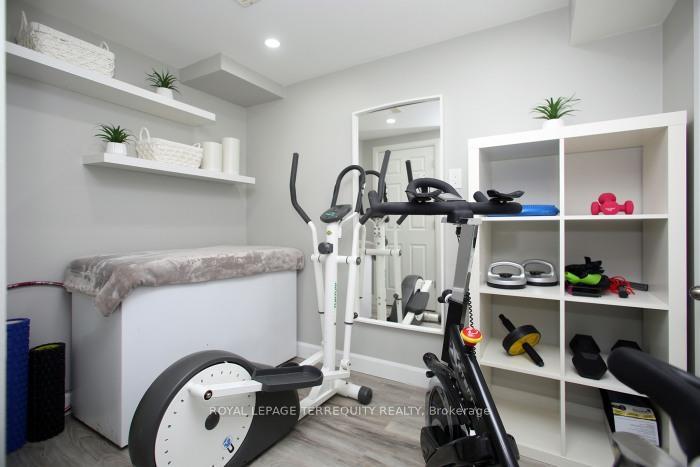 









220


Harpin

Way East,
Centre Wellington,




ON
N1M 2W3

