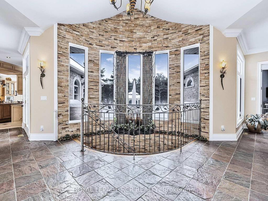 









7


Sugarbush

Lane,
Uxbridge,




ON
L9P 2A1

