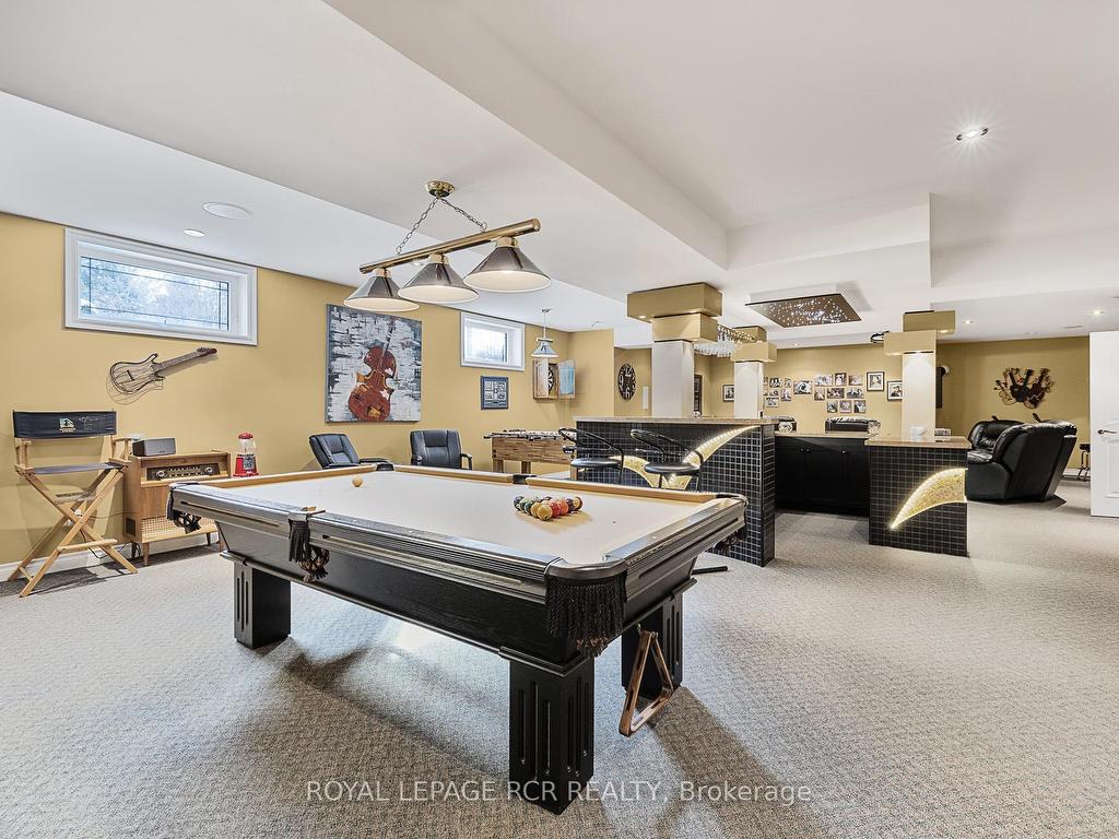 









7


Sugarbush

Lane,
Uxbridge,




ON
L9P 2A1

