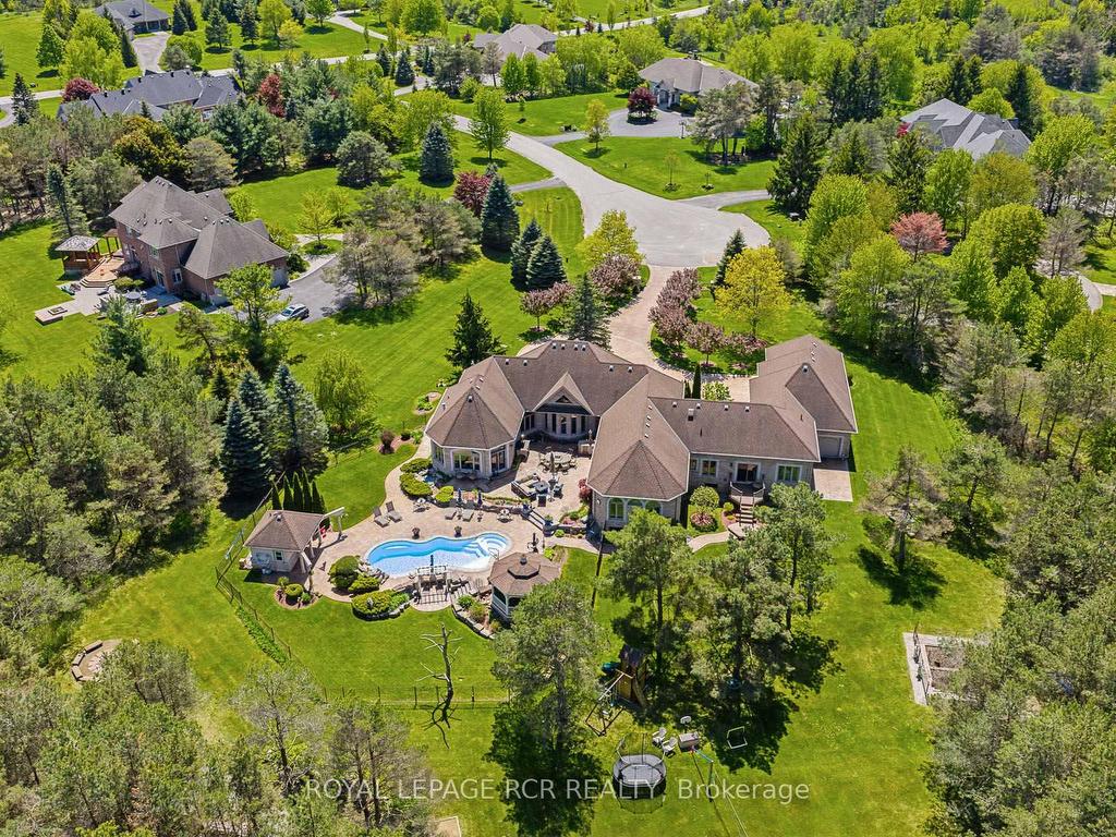 









7


Sugarbush

Lane,
Uxbridge,




ON
L9P 2A1


